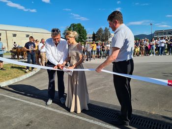 Odprtje prenovljenih poslovnih prostorov podjetij v Poslovni coni Polje