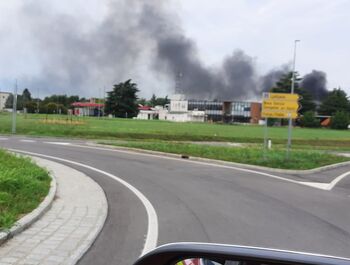 Na območju zbirnega centra požar že pod nadzorom