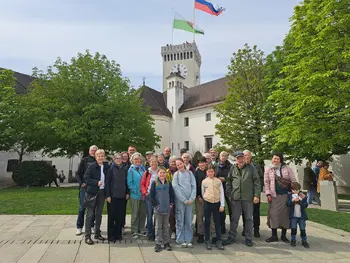Tri desetletja prijateljstva med Velikimi Laščami in Lützelflühom Tri desetletja prijateljstva med Velikimi Laščami in Lützelflühom
