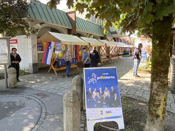 SDS-ova stojnica na Vrhniki