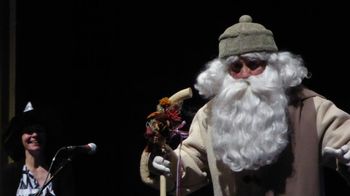 Poročilo o novoletnem srečanju z obiskom Dedka Mraza (Sonček)