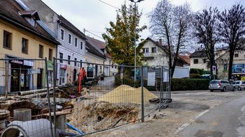 Nadaljevanje del na Glavnem trgu