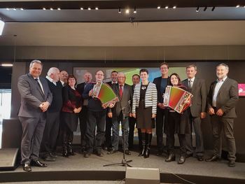 Župani Jugovzhodnega regijskega sveta združenja občin Slovenije se zavzemajo za finančno avtonomijo občin, večji regionalni razvoj in boljše sodelovanje z državo