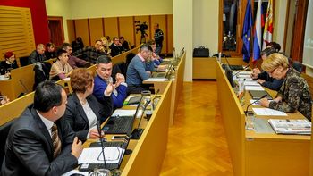 Namesto Marjana Hribarja na čelu Zavoda Novo mesto Jasna Dokl Osolnik