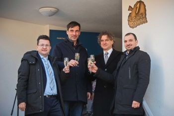 Na Jesenicah prva sončna elektrarna na večstanovanjski stavbi v Sloveniji