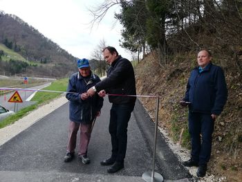 Odprtje cestnega odseka v Rifengozdu Odprtje cestnega odseka v Rifengozdu