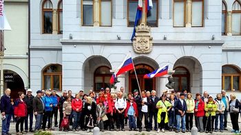 Slovesnost in pohod Novo mesto v žici ob dnevu upora proti okupatorju