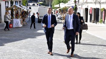 Prenovljeni Glavni trg si je ogledal okoljski minister Simon Zajc Prenovljeni Glavni trg si je ogledal okoljski minister Simon Zajc