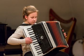 Nastop harmonikarjev