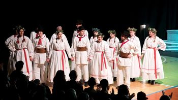 Dolenjska ohcet po starem na Glavnem trgu