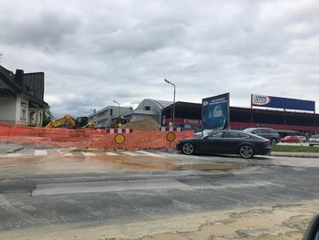 Na Opekarniški cesti pri Inposu do srede popolna zapora 