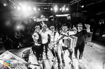 Poletna muzejska noč: koncert Mambo Kings