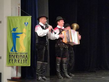 KD Folklora Cerklje išče nove glasbenike!