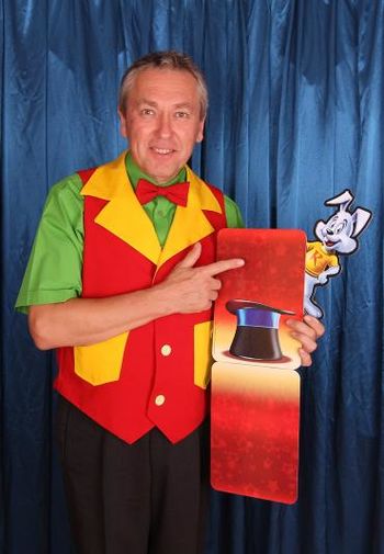 Mestna plaža: Čarodej Jani - otroci nasme-jani