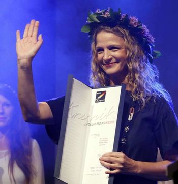 Pisateljica žirovskih korenin Bronja Žakelj prejela nagrado kresnik