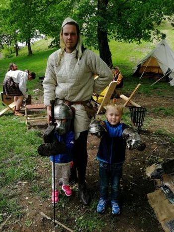 ŽIVA ZGODOVINA: DRUŠTVO VARUHI KLADIVA