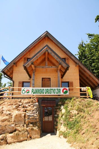 Planinska koča Mrzl'k odprta tudi za praznik