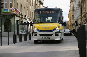 Celebus z novimi in podaljšanimi linijami