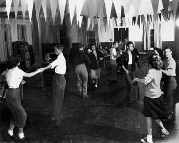 Swing plesni večer v MCC kavarni