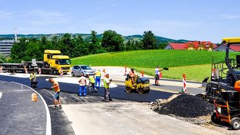 Do zime načrtovane številne preplastitve občinskih cest