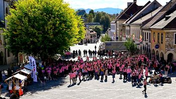 Rožnati oktober na Glavnem trgu