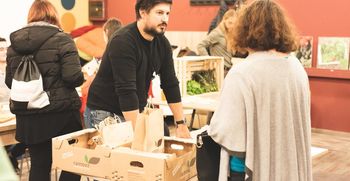 4. Borza lokalnih živil uspela!