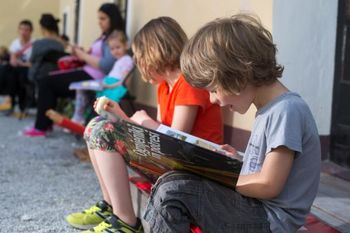 Ura pravljic - Gunclfest: Kamišibajke