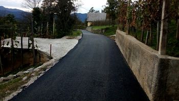 V KS Uršna sela prenovljena pot in nova oprema za igrišče