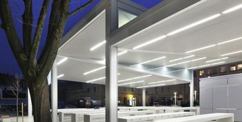 Predbožični dobrodelni golaž