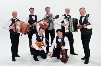 Božično-novoletni koncert s skupino Prifarski muzikanti