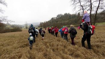  Mladi na pohodu po Karlovški poti