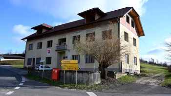 Podpisali pogodbo za prenovo zadružnega doma na Uršnih selih