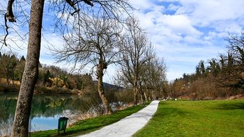 Postavitev pametne javne razsvetljave na Župančičevem sprehajališču