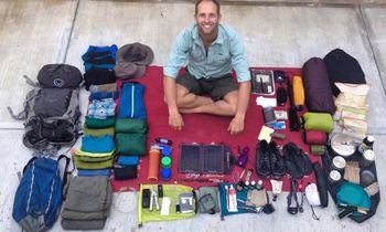 MOŠKI, KI IMA LE 111 STVARI