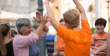 Starejši v teh časih potrebujejo posebno pozornost Starejši v teh časih potrebujejo posebno pozornost