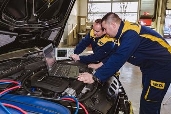AMZS servisni centri odprti za nujna popravila in storitve