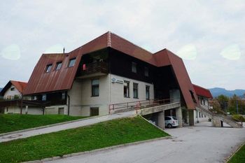 Pričetek prenove prostorov v prvem nadstropju Zdravstvene postaje Žiri