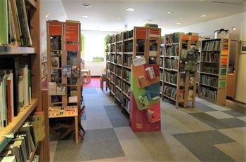 KRAJEVNA KNJIŽNICA ŽIRI SPET ODPRTA PO REDNEM URNIKU