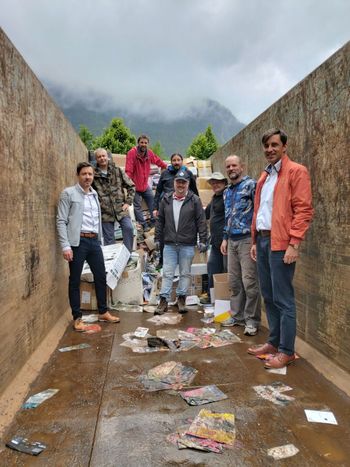 V papirni akciji ZDPM Jesenice sodelovali tudi zaposleni Občine Jesenice