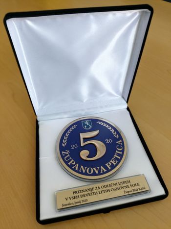 Županova petica letos 47 odličnjakom jeseniških šol