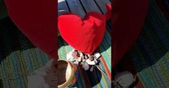 Pohod do drevesne hiške in zvočna kopel s tibetanskimi posodami (Tea Strajn)