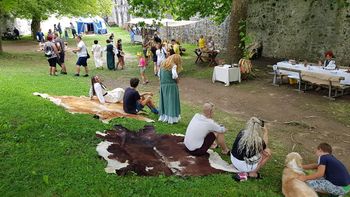 Fotoutrinki Žive zgodovine na Starem gradu - KUD Galiarda Fotoutrinki Žive zgodovine na Starem gradu - KUD Galiarda