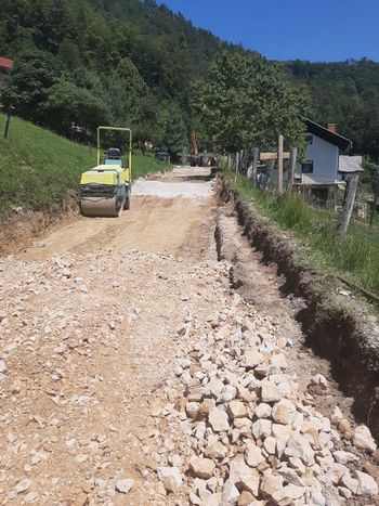 Rekonstrukcija odseka lokalne ceste Trije križi – Sojek