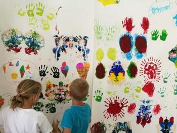 Poletne ustvarjalne delavnice za otroke v Centru sodobnih umetnosti Celje Poletne ustvarjalne delavnice za otroke v Centru sodobnih umetnosti Celje