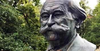 Odkrili smo spomenik častnega meščana Janeza Stanovnika