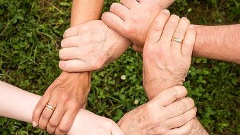 Društvo Projekt Človek - Skupaj na poti za človeka