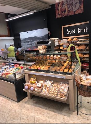 PRENOVLJENA KEA ODPRLA VRATA