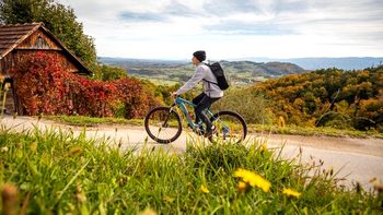 Z uspešnim sodelovanjem z LAS Dolenjska in Bela krajina do nove postaje za izposojo koles