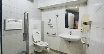 Naj javno stranišče ponovno v Ljubljani