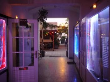 LUČ – umetniške predstavitve v izložbah ateljejev U4